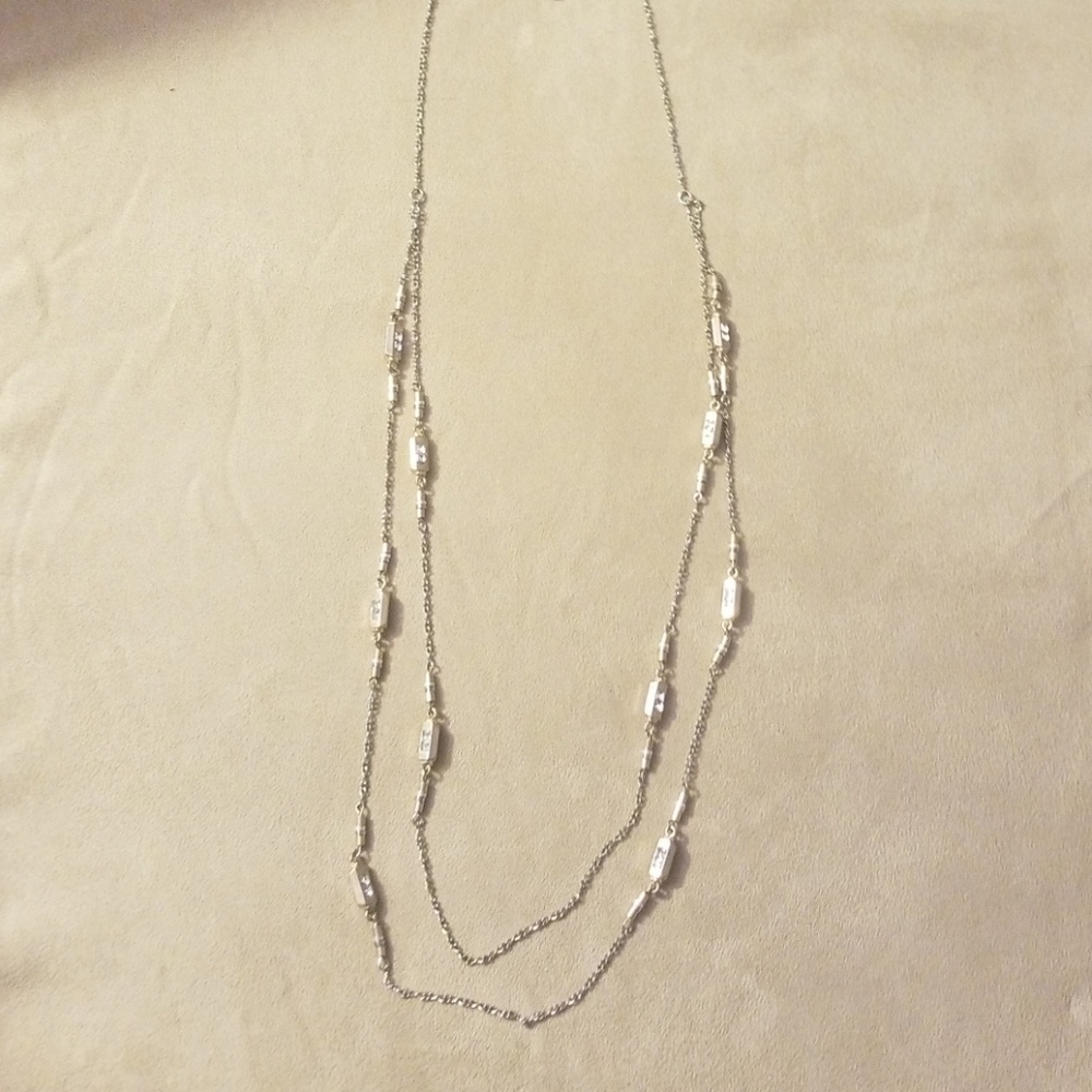 Double loop beeded necklace